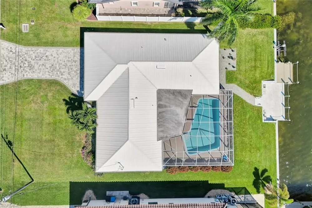 809 SW 2nd Avenue Cape Coral, FL 33991
