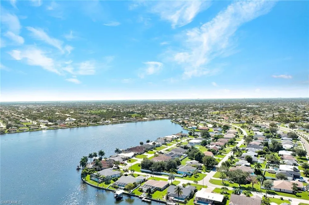 809 SW 2nd Avenue Cape Coral, FL 33991
