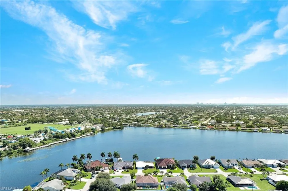 809 SW 2nd Avenue Cape Coral, FL 33991