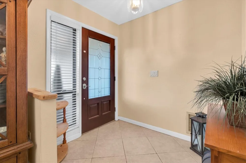 6868 122ND WAY Seminole, FL 33772