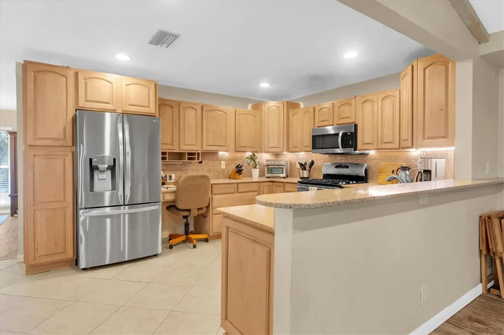 6868 122ND WAY Seminole, FL 33772