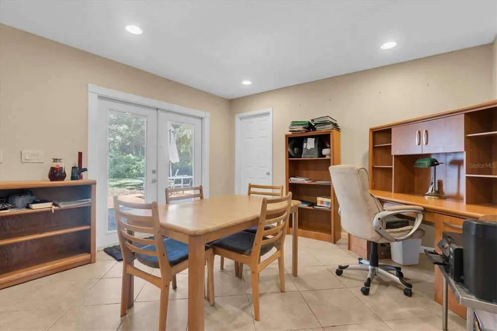 6868 122ND WAY Seminole, FL 33772