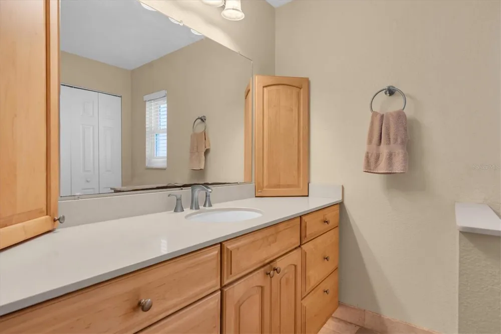 6868 122ND WAY Seminole, FL 33772