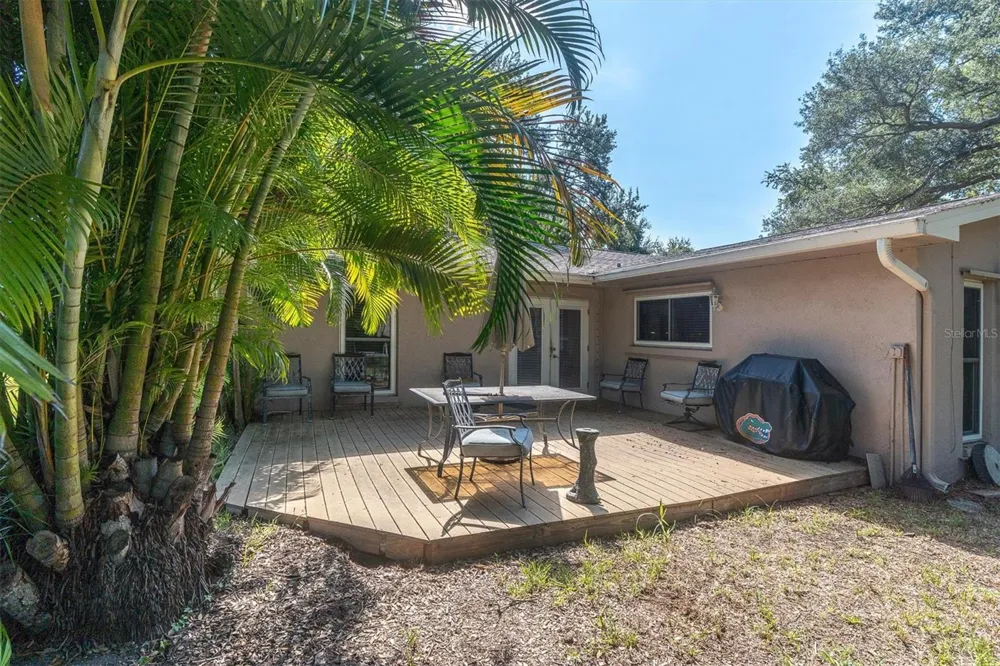 6868 122ND WAY Seminole, FL 33772