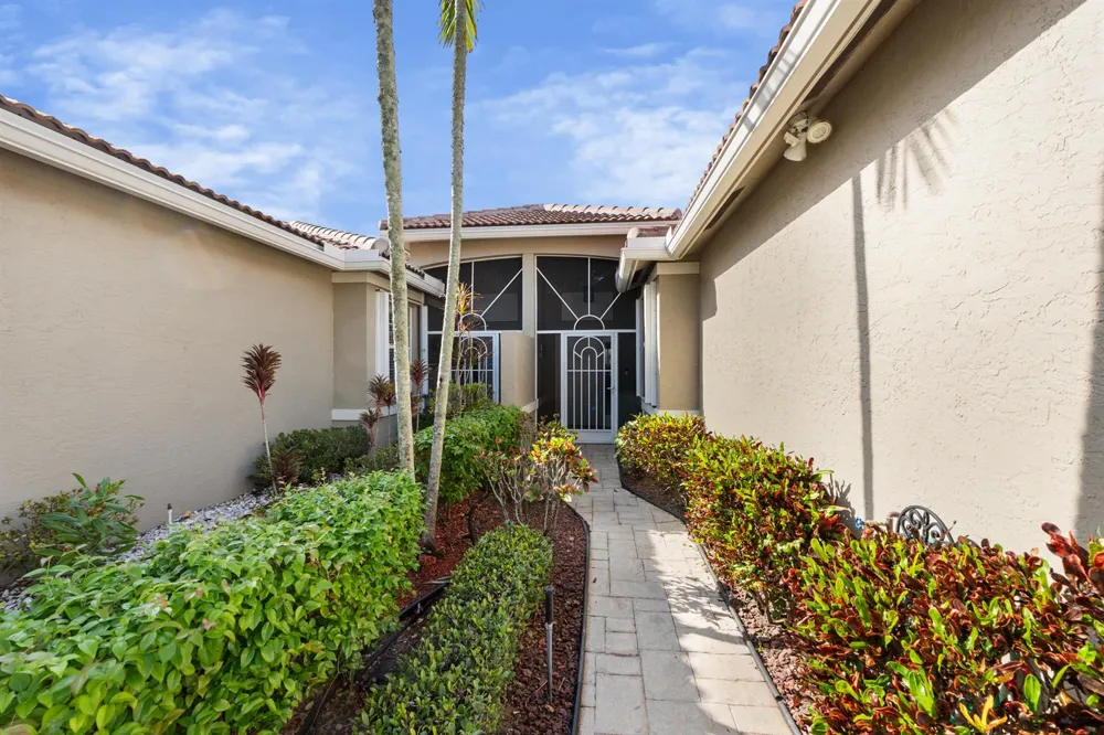 10665 ROYAL CARIBBEAN CIRCLE Boynton Beach, FL 33437