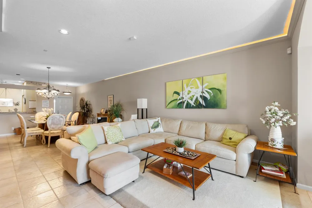 10665 ROYAL CARIBBEAN CIRCLE Boynton Beach, FL 33437