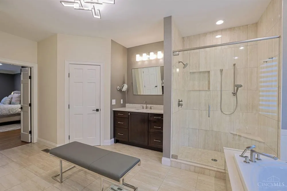 7675 Foxgate Lane Indian Hill, OH 45243