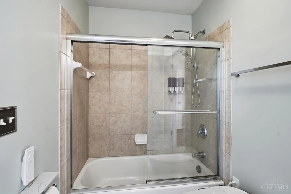 5345 Mapledale Way Deerfield, OH 45040