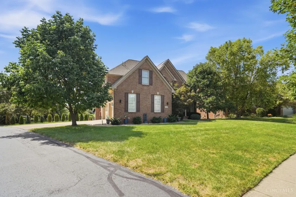 5345 Mapledale Way Deerfield, OH 45040