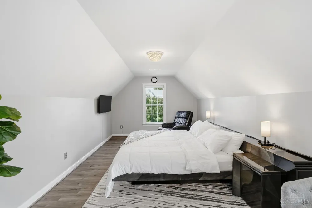 5345 Mapledale Way Deerfield, OH 45040