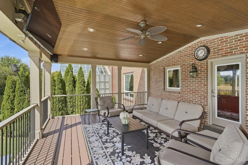 5345 Mapledale Way Deerfield, OH 45040