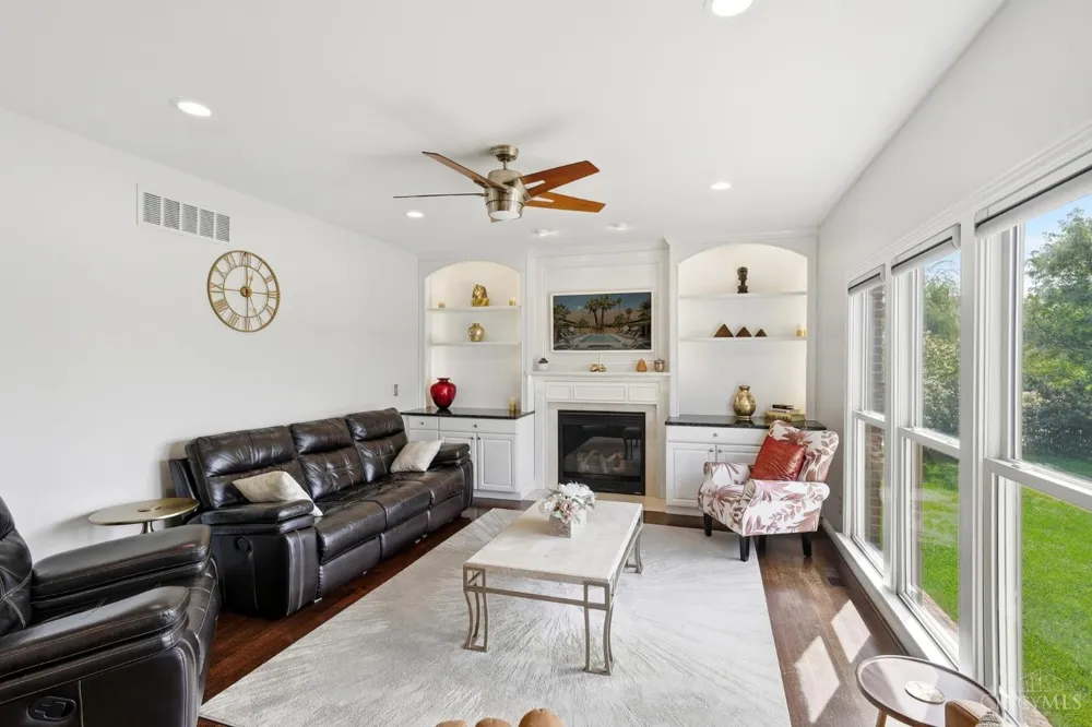 5345 Mapledale Way Deerfield, OH 45040