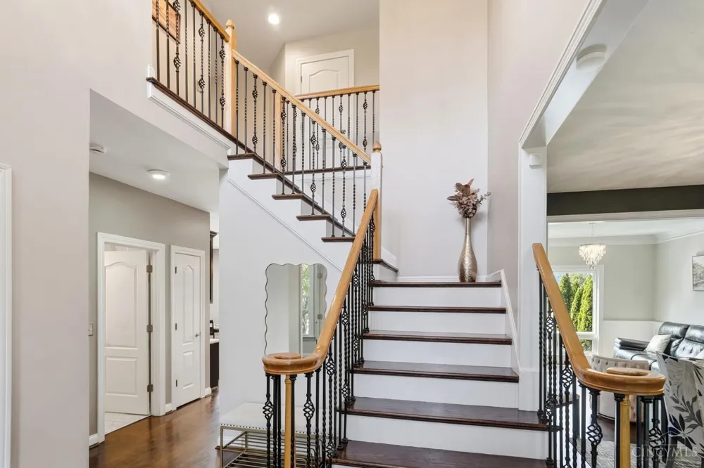 5345 Mapledale Way Deerfield, OH 45040