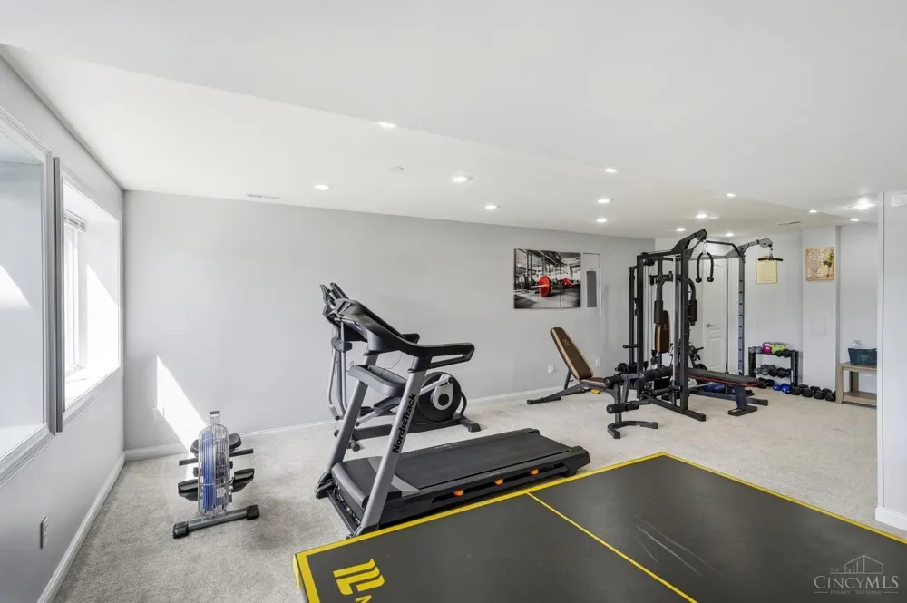 5345 Mapledale Way Deerfield, OH 45040