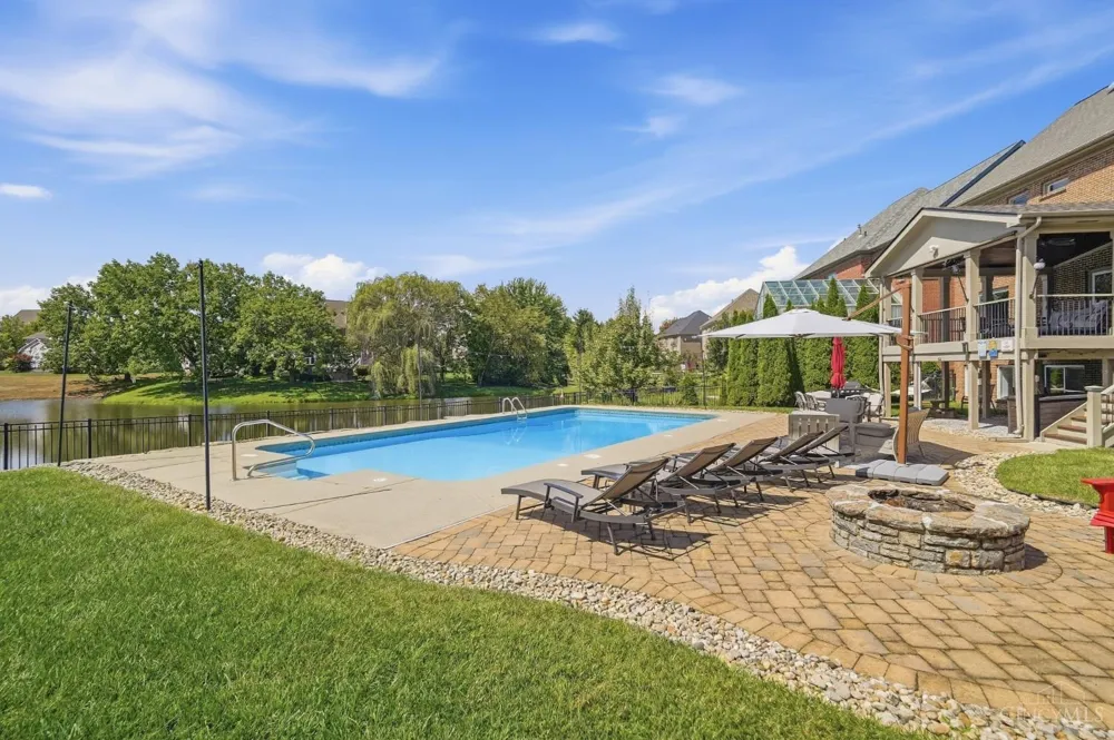 5345 Mapledale Way Deerfield, OH 45040