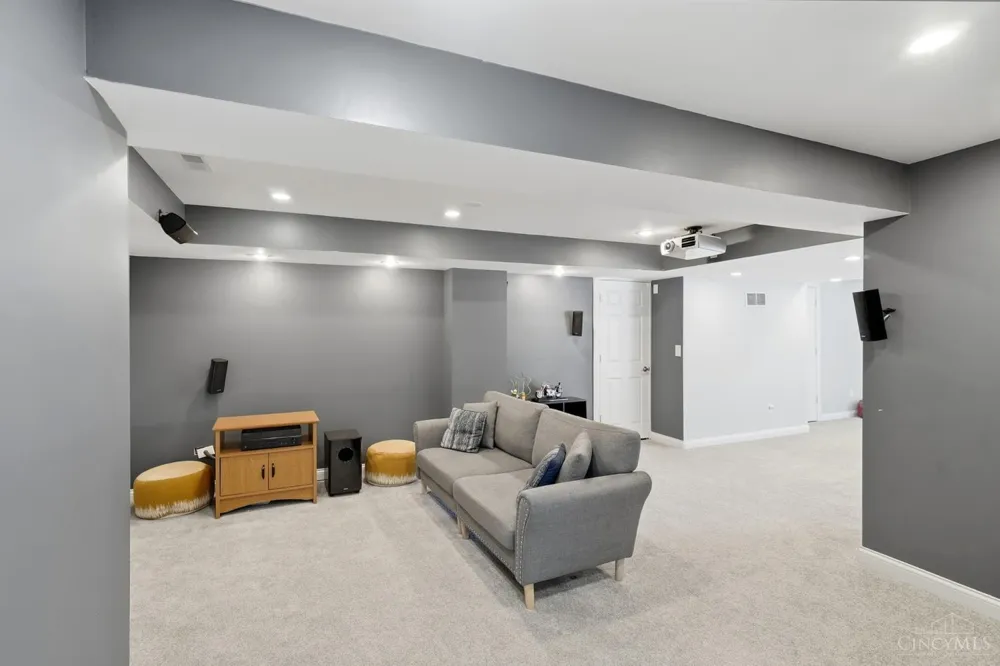 5345 Mapledale Way Deerfield, OH 45040