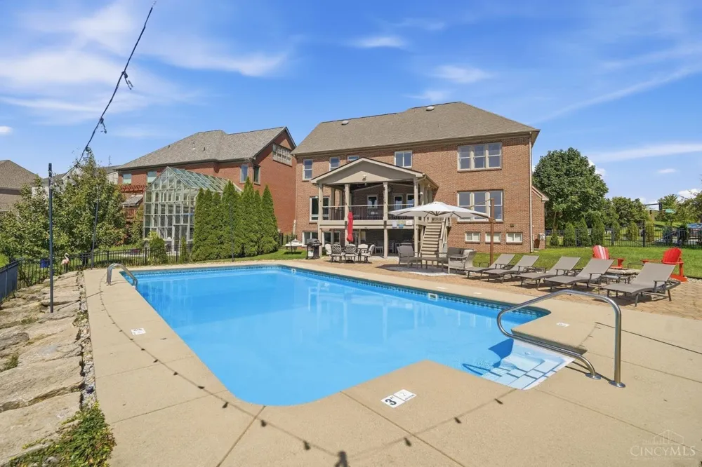 5345 Mapledale Way Deerfield, OH 45040