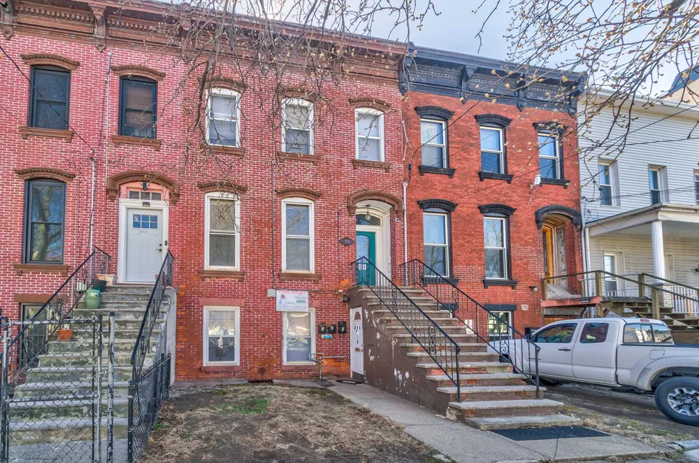 298 PRINCETON AVE Jersey City, NJ 07305