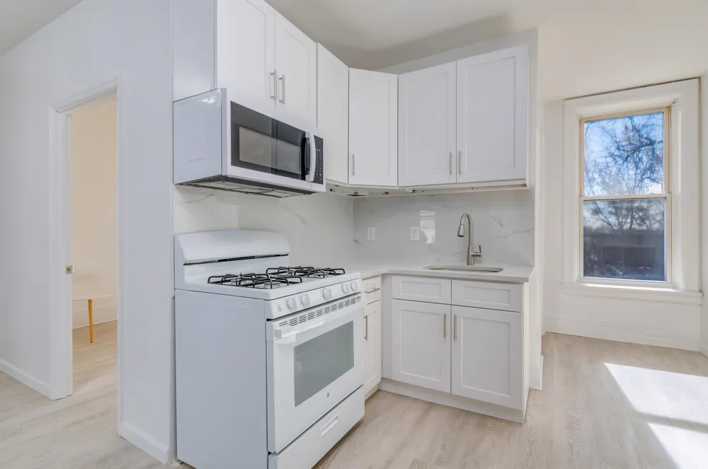 298 PRINCETON AVE Jersey City, NJ 07305