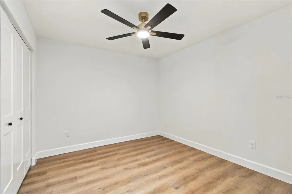 8725 THORNWOOD LANE Tampa, FL 33615