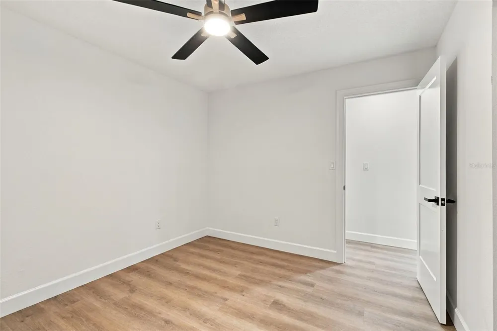 8725 THORNWOOD LANE Tampa, FL 33615