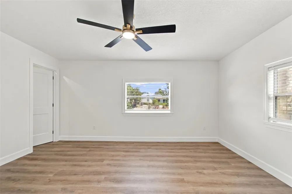 8725 THORNWOOD LANE Tampa, FL 33615