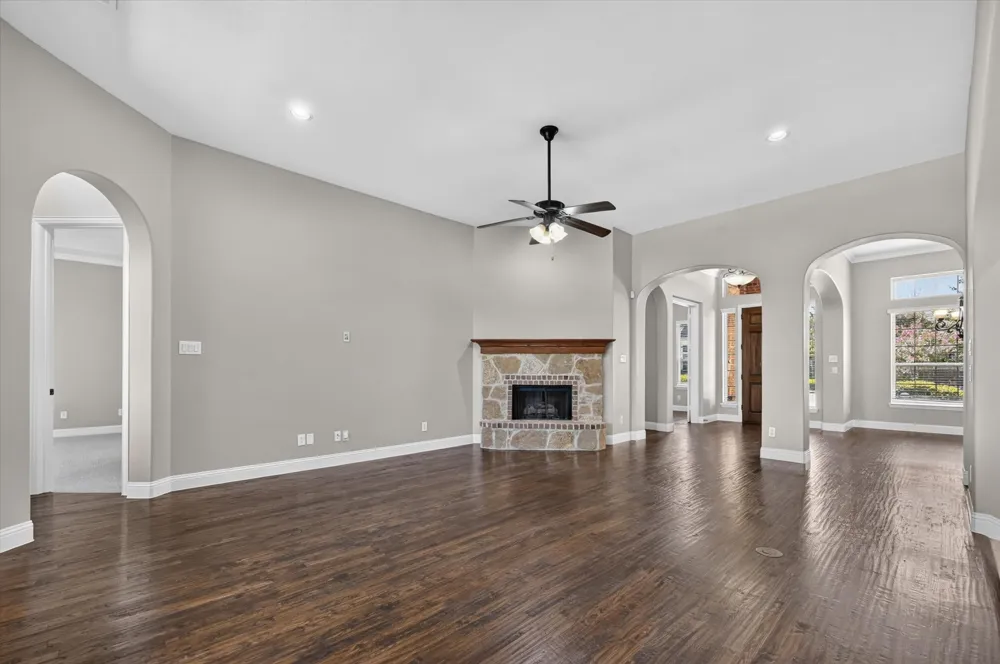 440 Garrison Circle Lantana, TX 76226
