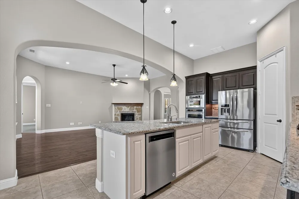 440 Garrison Circle Lantana, TX 76226