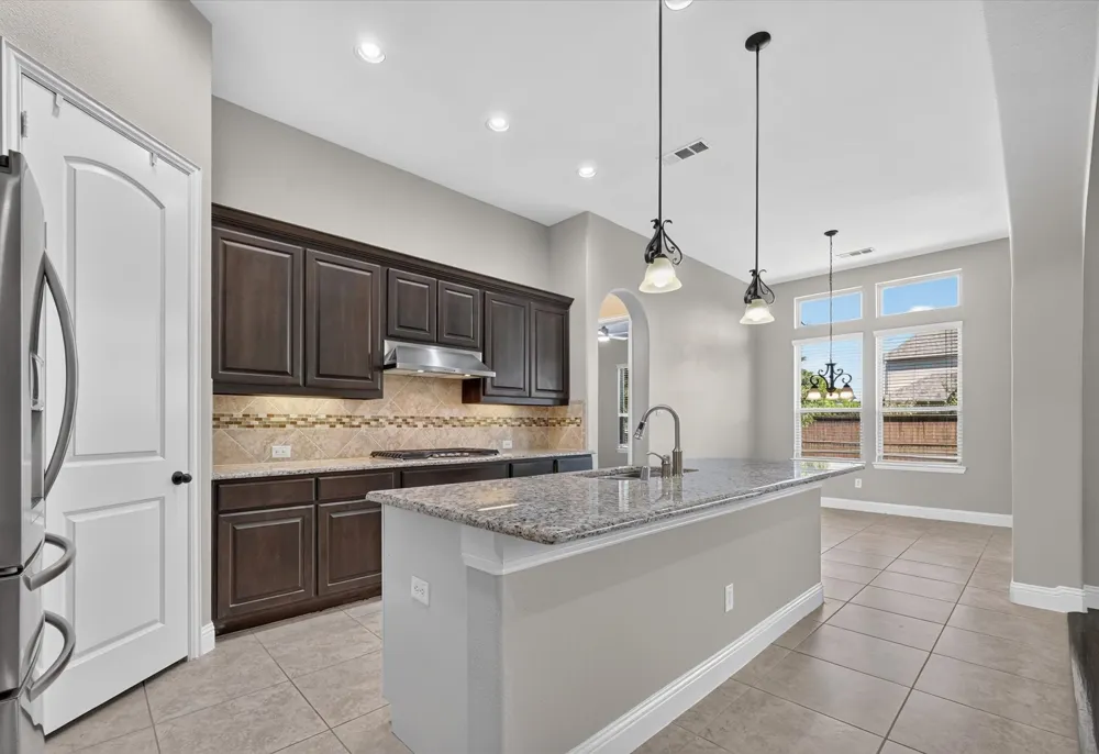 440 Garrison Circle Lantana, TX 76226