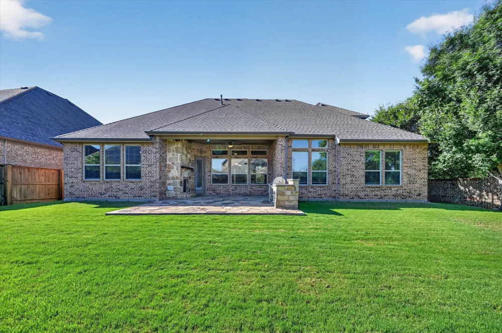 440 Garrison Circle Lantana, TX 76226