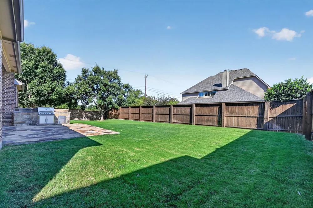 440 Garrison Circle Lantana, TX 76226