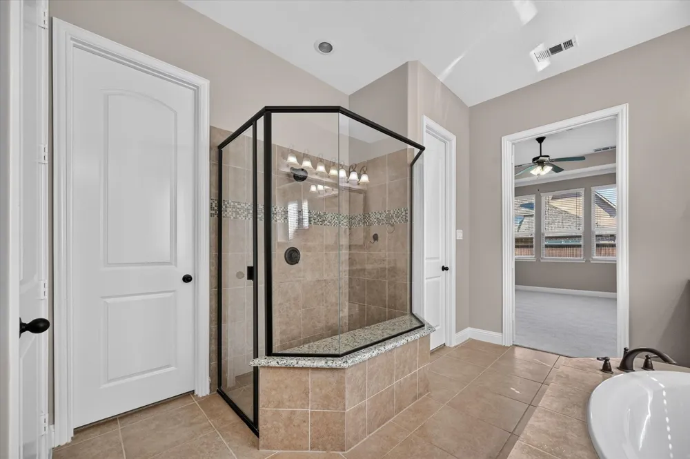 440 Garrison Circle Lantana, TX 76226