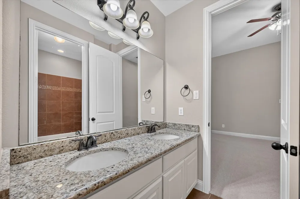 440 Garrison Circle Lantana, TX 76226