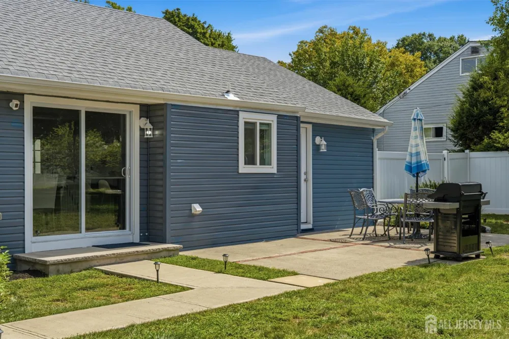 50 Fairview Drive Middletown, NJ 07748