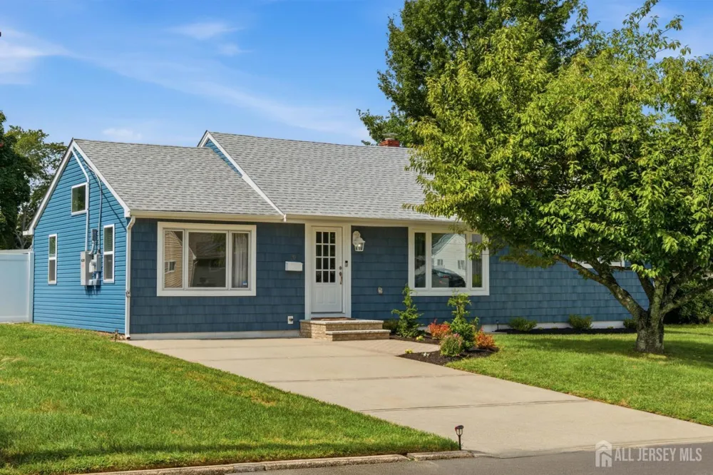 50 Fairview Drive Middletown, NJ 07748