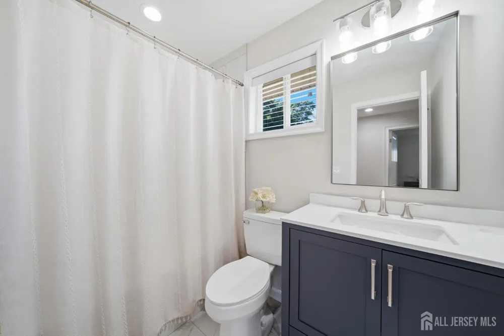 50 Fairview Drive Middletown, NJ 07748