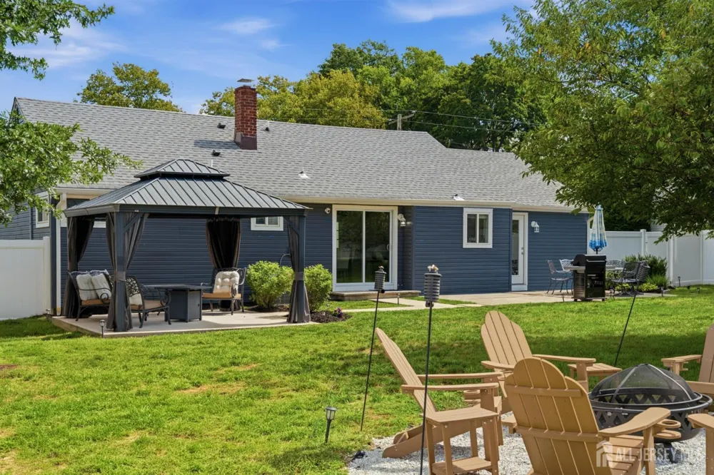 50 Fairview Drive Middletown, NJ 07748