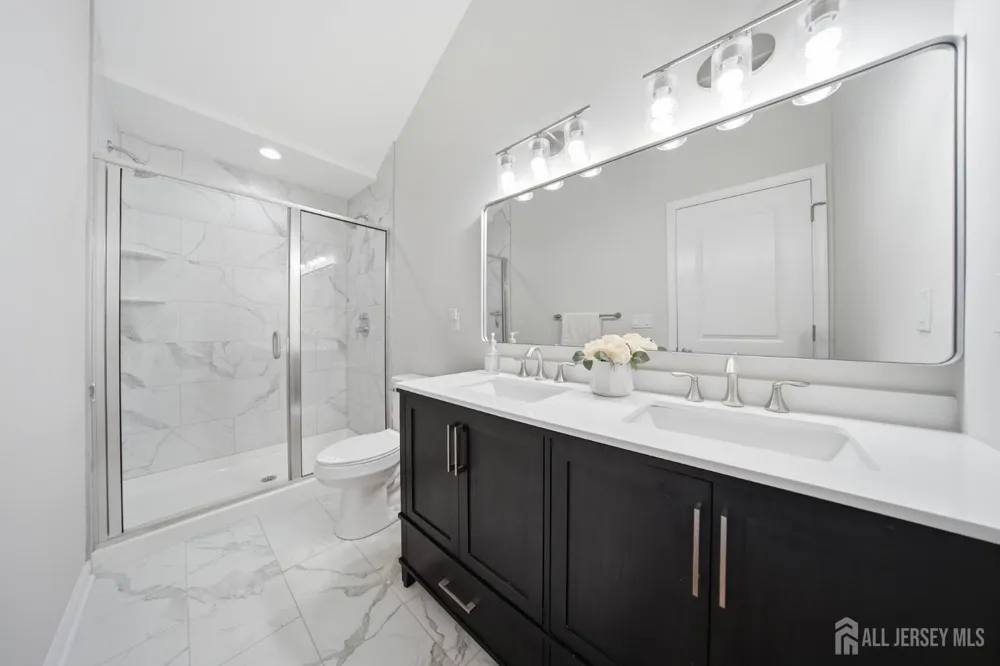 50 Fairview Drive Middletown, NJ 07748