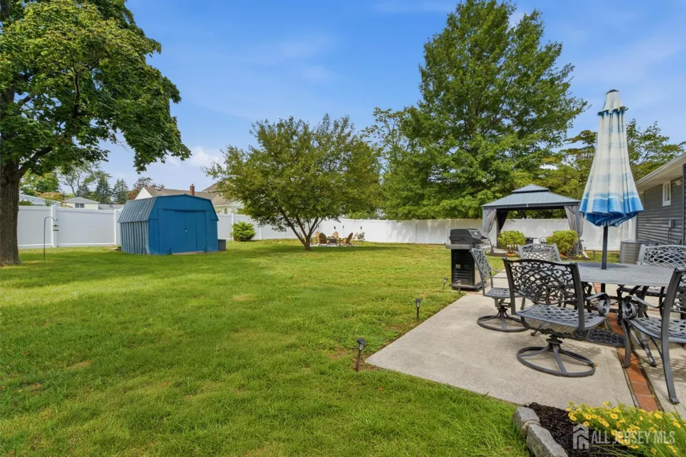 50 Fairview Drive Middletown, NJ 07748