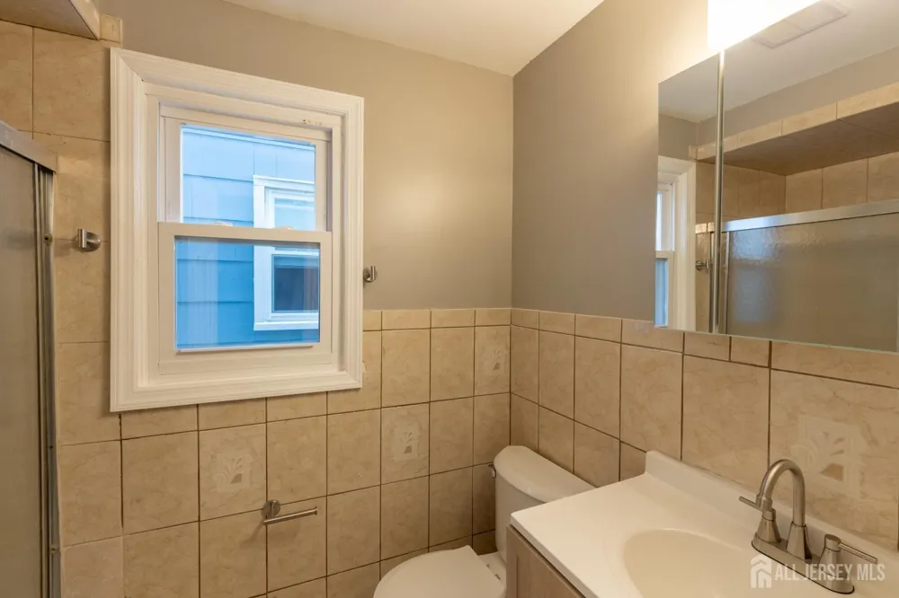 29-31 Glenn Drive #1 Keasbey, NJ 08832