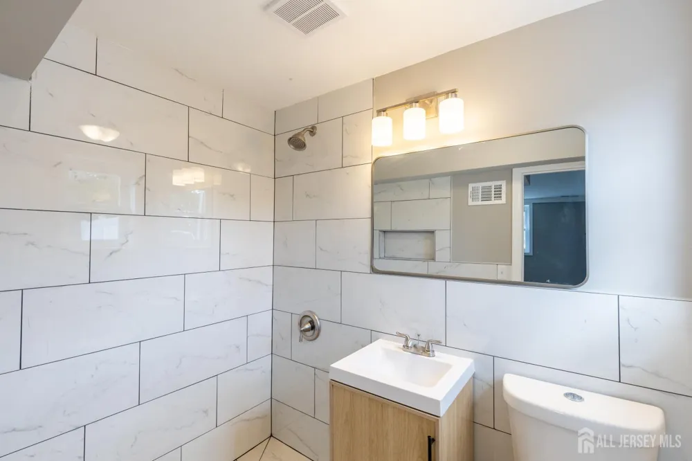 29-31 Glenn Drive #1 Keasbey, NJ 08832