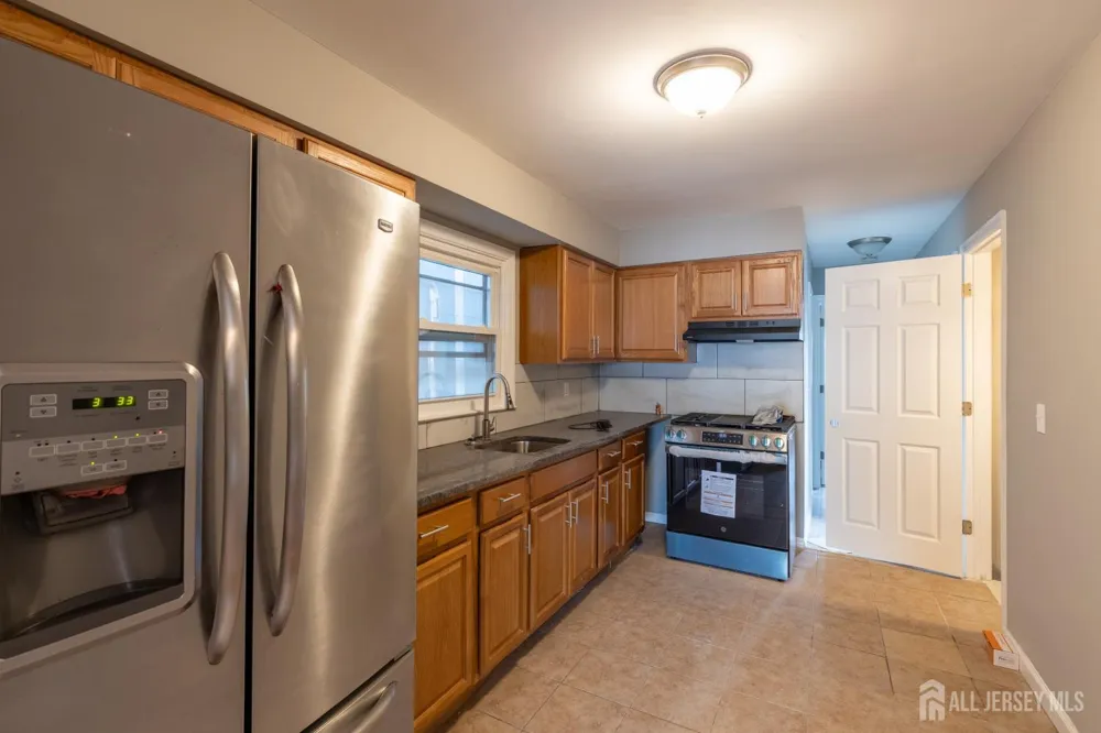 29-31 Glenn Drive #1 Keasbey, NJ 08832