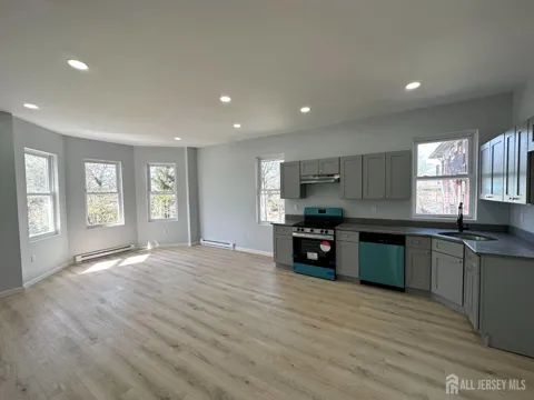 1109 W State Street #3