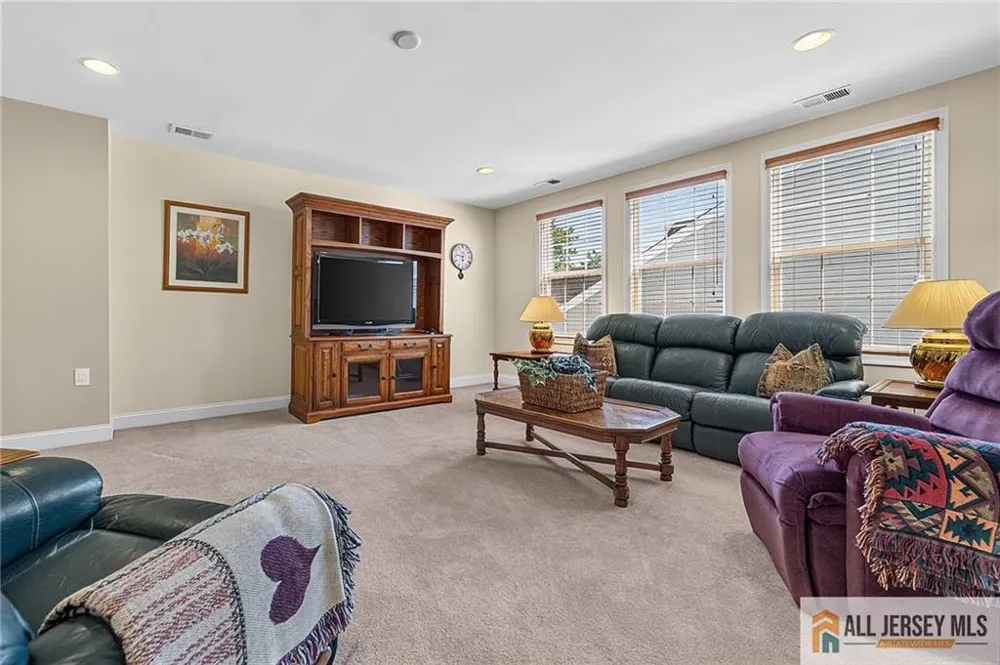 3 Aquaduct Road Monroe, NJ 08831
