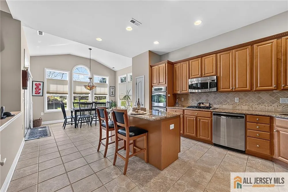 3 Aquaduct Road Monroe, NJ 08831