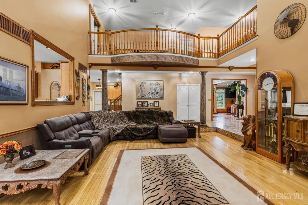 2 Lexington Court Monroe, NJ 08831