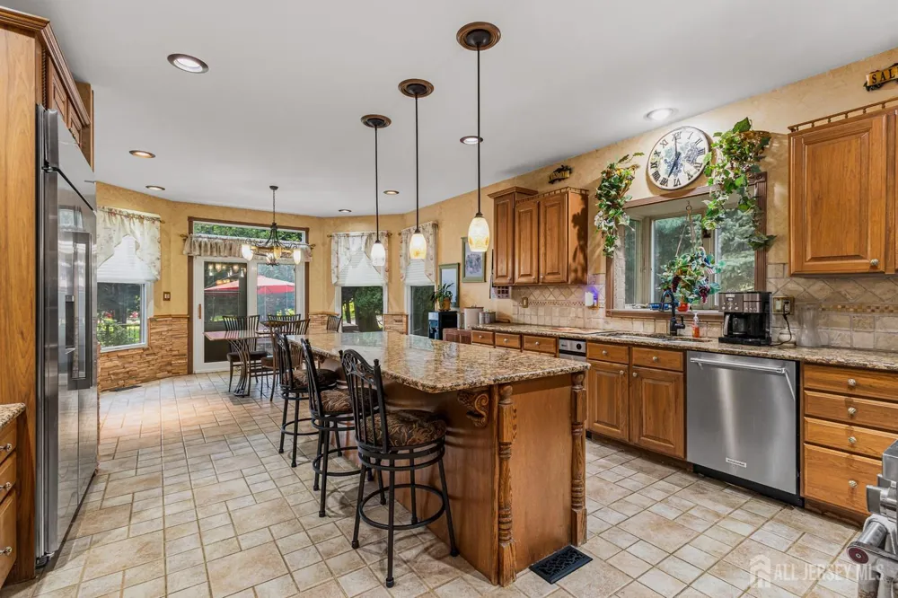 2 Lexington Court Monroe, NJ 08831