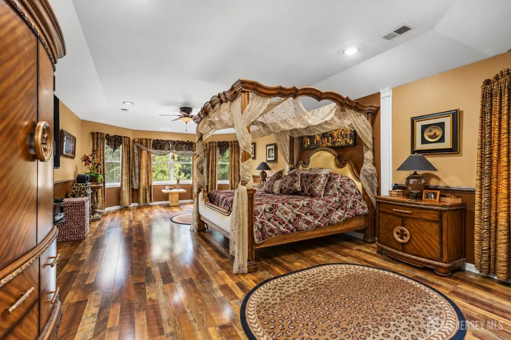 2 Lexington Court Monroe, NJ 08831