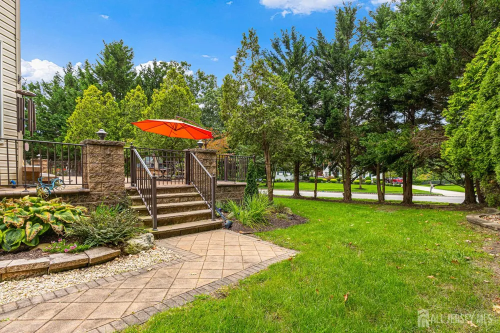 2 Lexington Court Monroe, NJ 08831