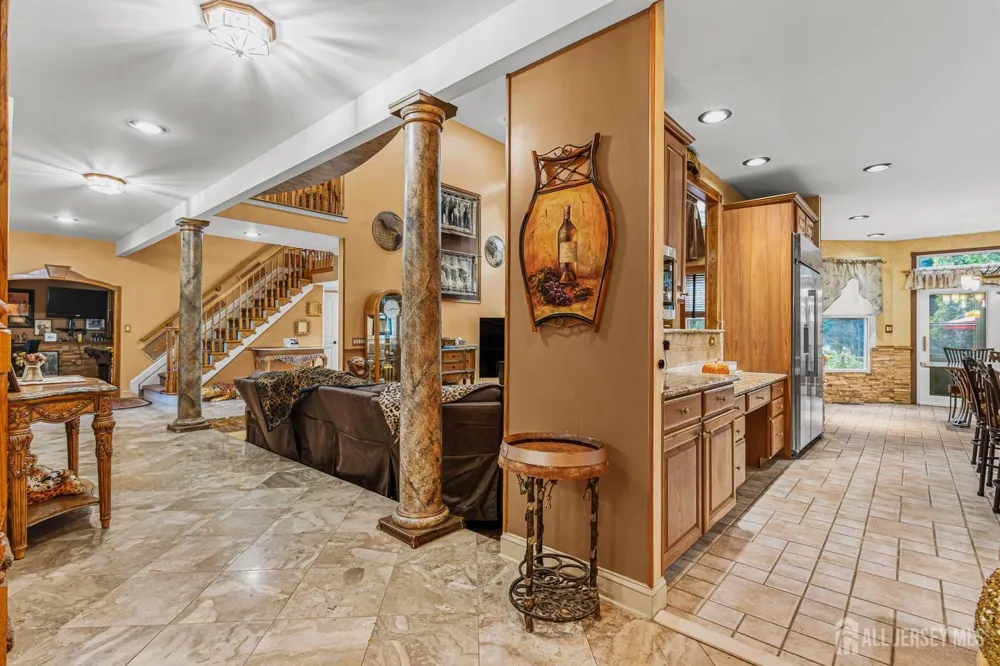 2 Lexington Court Monroe, NJ 08831